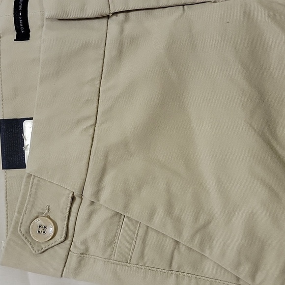 Women's Tommy Hilfiger Low Rise Cropped Pants, Khaki, Size 8, NWT - Picture 3 of 10